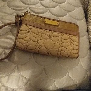 Key-Per Fossil wrislet with card holder. Like new.